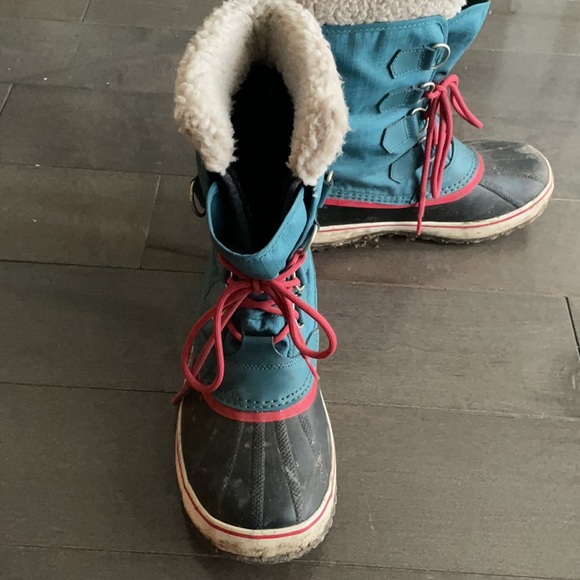 Sorel  boots - Picture 2 of 3